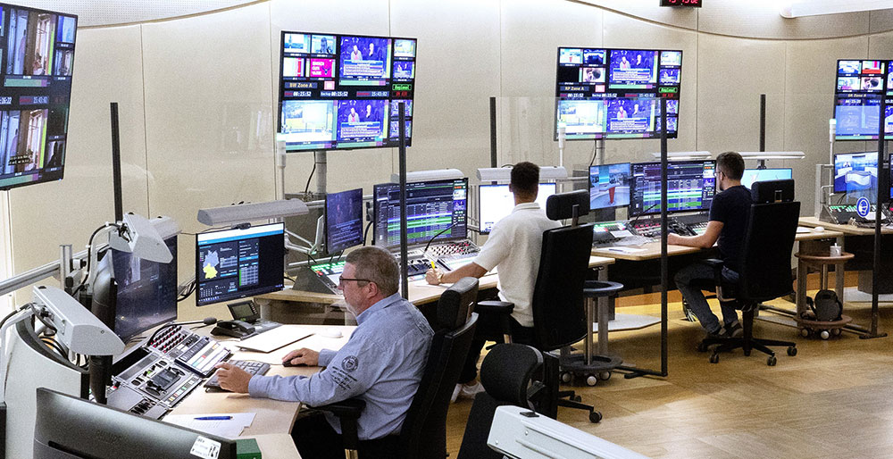 Pixel power swr playout graphics3