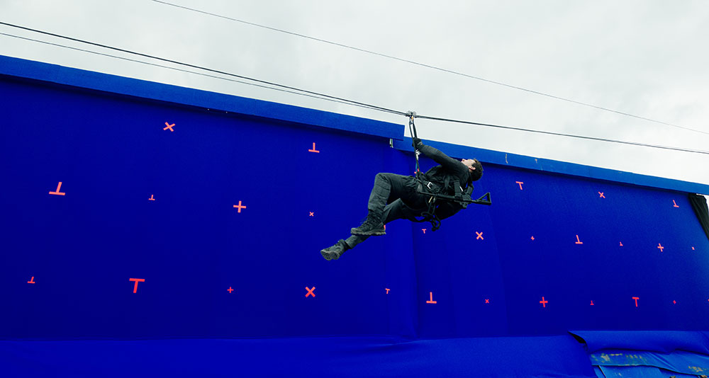 DNEG gorge levi zip blue2